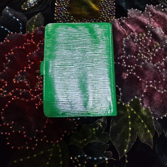 Louis Vuitton Epi Agenda - Picture 11 of 12